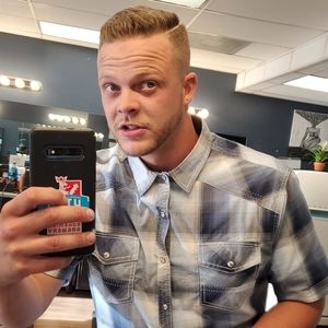 Meet your Posher, Delaney